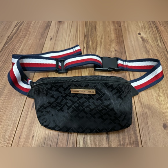 Tommy Hilfiger Fanny pack - Picture 1 of 2